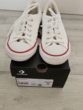 Converse Kids White Low-Top Sneakers with Red Stripe